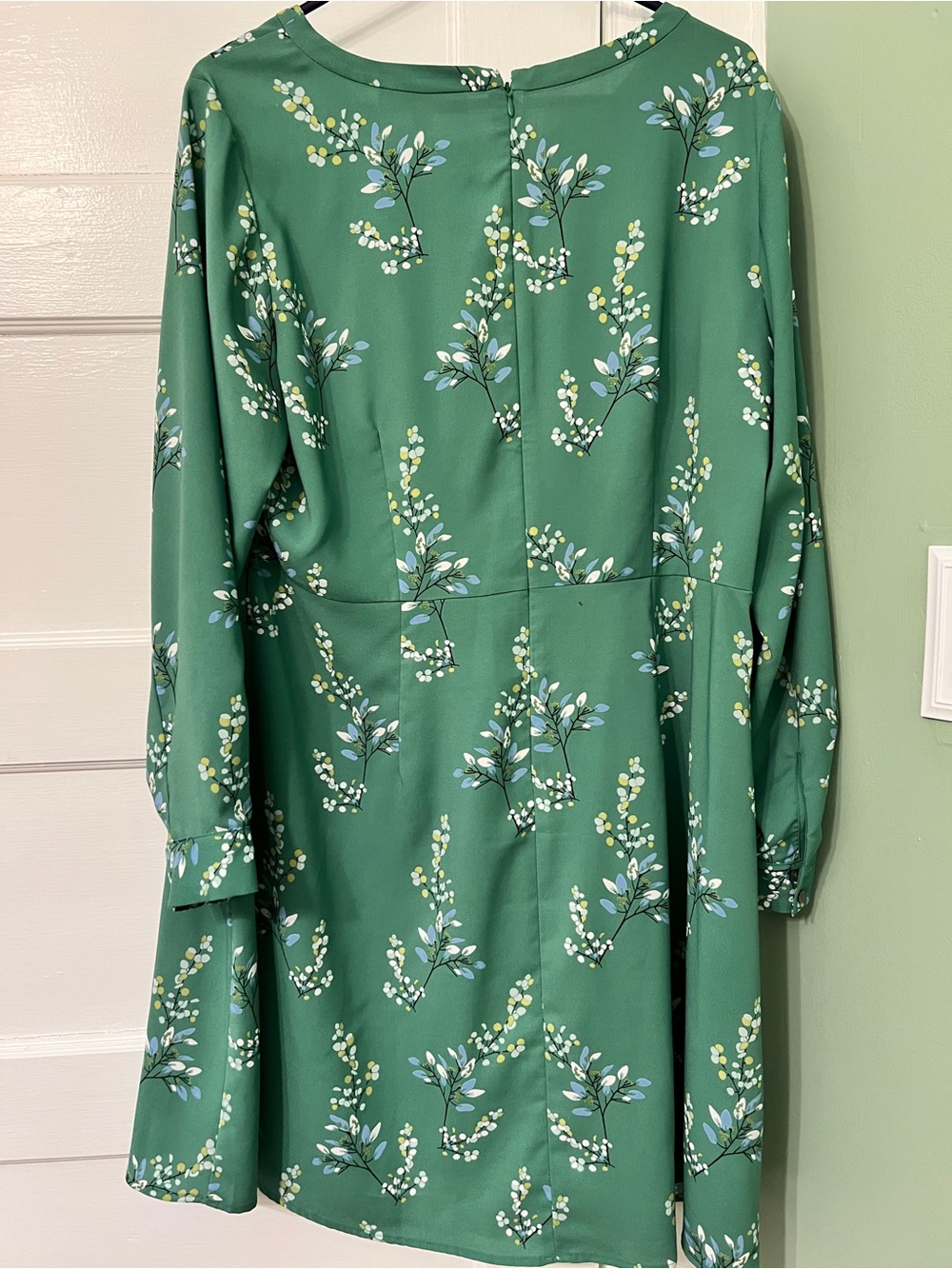 LOFT Plus Green Floral Shift Dress - Picture 2 of 4